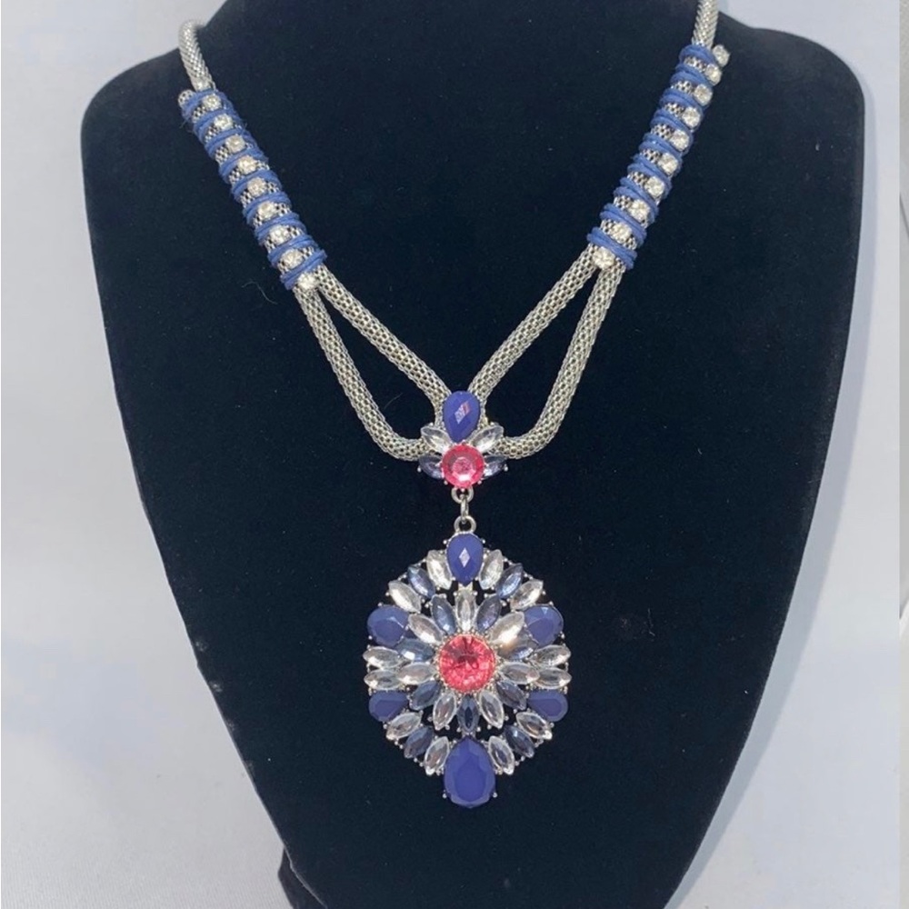 Beautiful pendant necklace